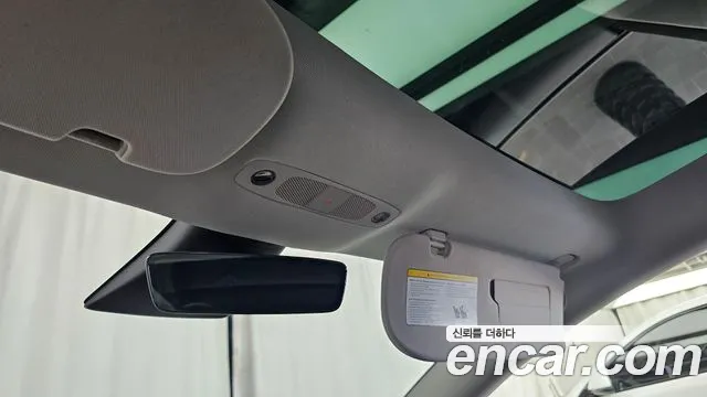 Tesla Model 3 — Фото автомобиля 27