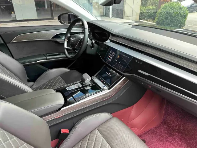 Audi A8 — Фото автомобиля 8