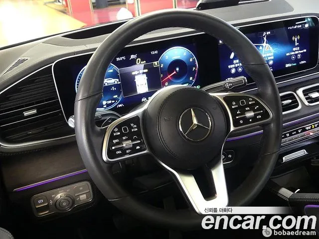 Mercedes-Benz GLE-Class — Фото автомобиля 12