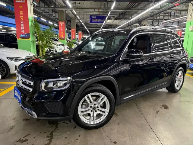 Фотография автомобиля — Mercedes-Benz GLB-Class