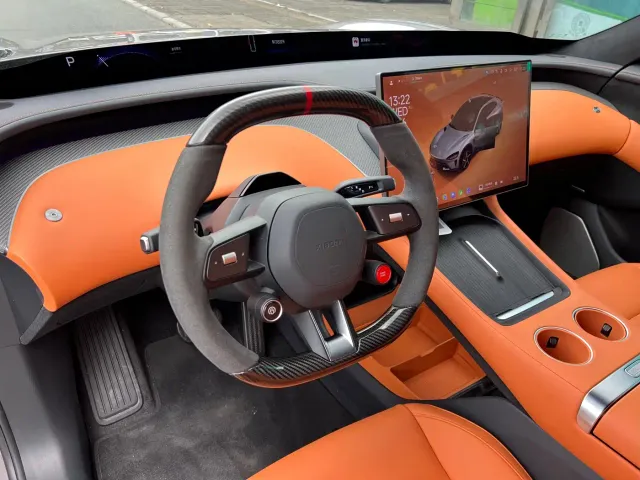 Xiaomi YU7 — Фото автомобиля 8