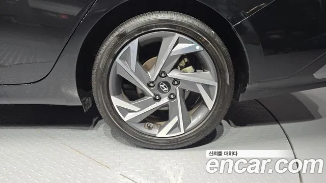 Hyundai Avante CN7 — Фото автомобиля 6