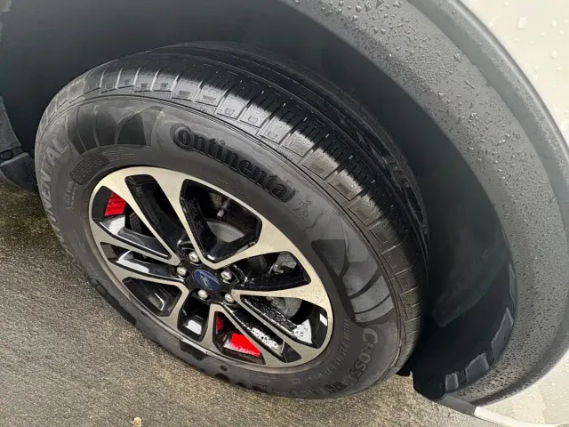 Ford Escape — Фото автомобиля 5