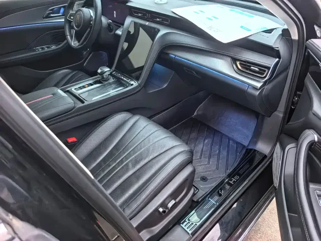 Hongqi H5 — Фото автомобиля 9
