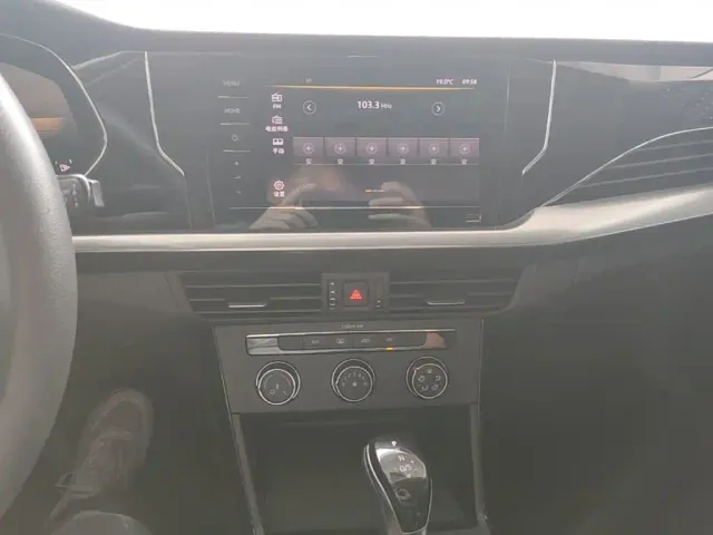 Volkswagen Passat — Фото автомобиля 12
