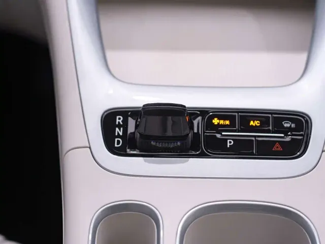 Geely Starry Wish — Фото автомобиля 14