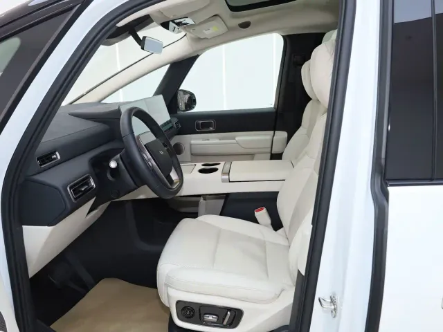 Li Auto Li Auto MEGA 2025 Model Home Family Special Edition — Фото автомобиля 8