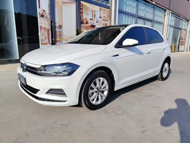 Фотография автомобиля — Volkswagen Polo