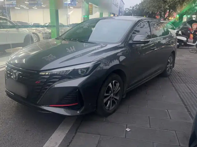 Фотография автомобиля — Changan Eado