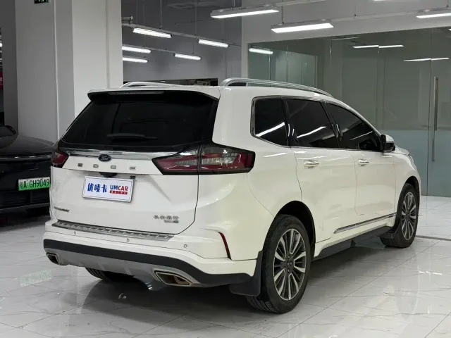 Ford Edge — Фото автомобиля 6