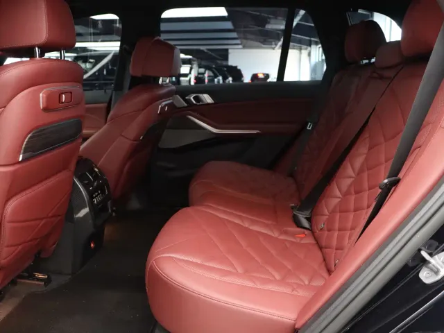 BMW X5 — Фото автомобиля 12