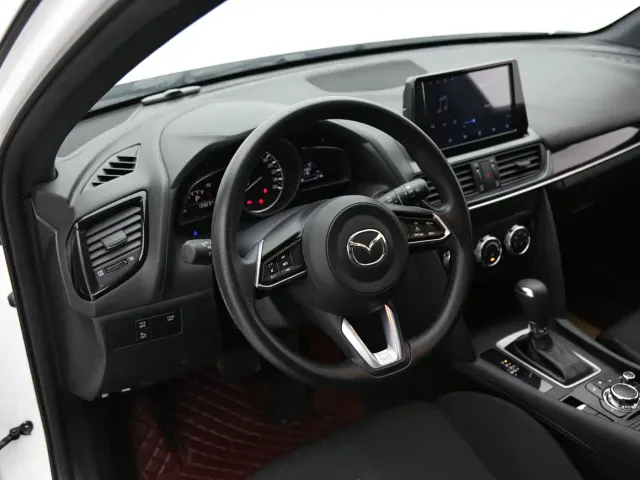 Mazda CX-4 — Фото автомобиля 14