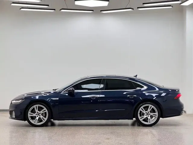 Audi Audi A7L 2022 45 TFSI S-line Future Dream Edition — Фото автомобиля 6