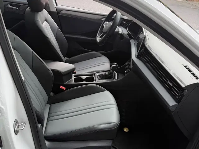 Volkswagen Sagitar — Фото автомобиля 10