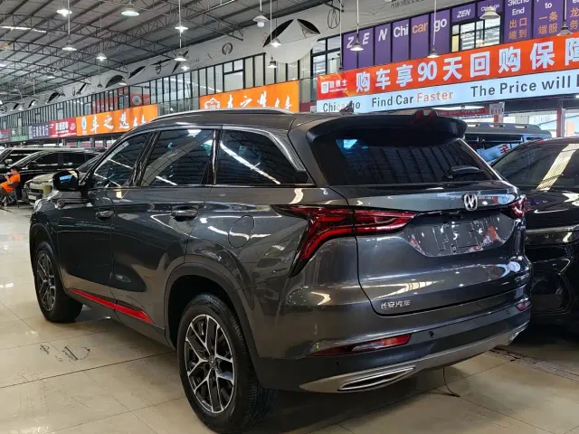 Changan CS75 Plus — Фото автомобиля 4