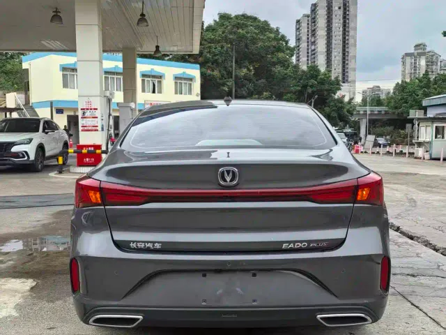 Changan Eado — Фото автомобиля 10