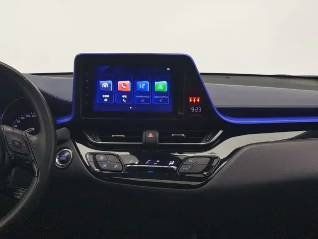 Toyota C-HR — Фото автомобиля 12