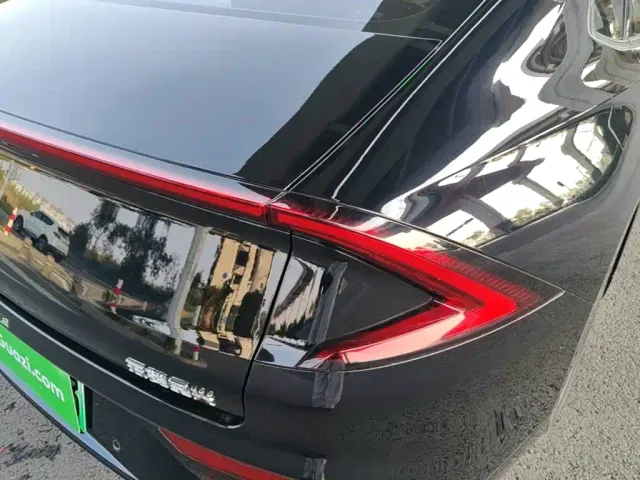 Wuling Starlight — Фото автомобиля 7