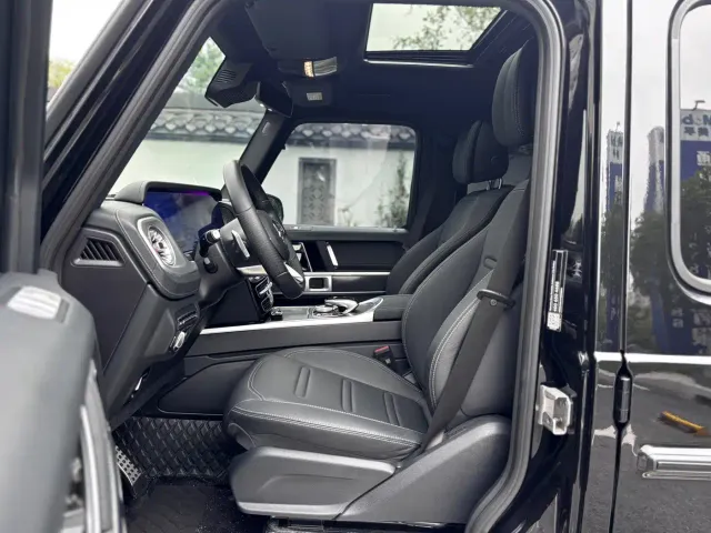 Mercedes-Benz G-Class — Фото автомобиля 11
