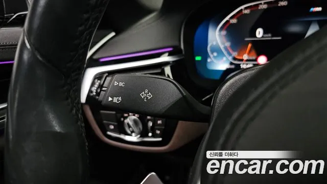 BMW 5 Series G30 — Фото автомобиля 15