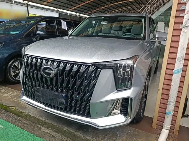 Фотография автомобиля — GAC Trumpchi GS8