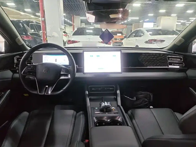 BYD Qin L — Фото автомобиля 9