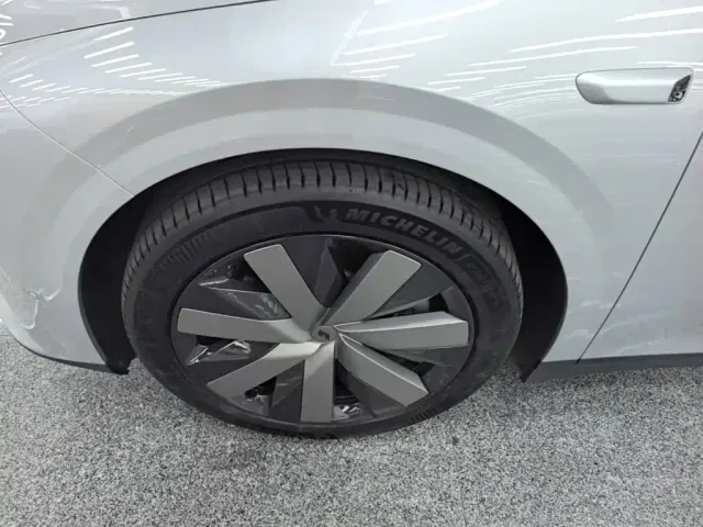Li Auto i6 — Фото автомобиля 22