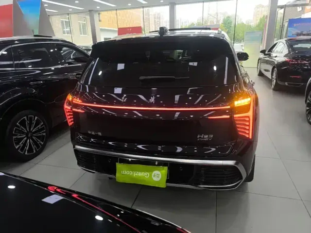 Hongqi HS3 PHEV — Фото автомобиля 5