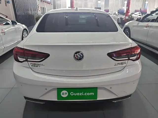 Buick Regal — Фото автомобиля 5
