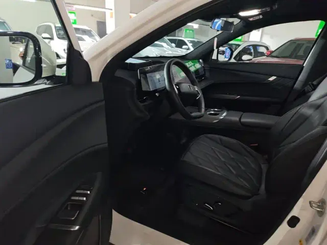 Changan CS75 Plus — Фото автомобиля 15