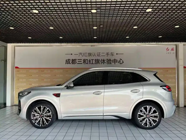 Hongqi HS5 — Фото автомобиля 4