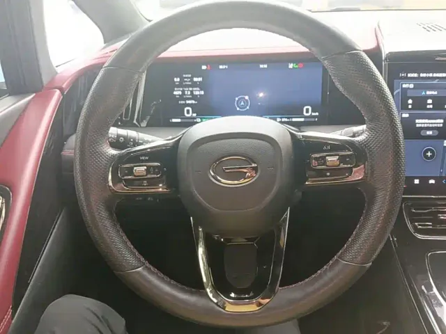 GAC Trumpchi M8 — Фото автомобиля 10