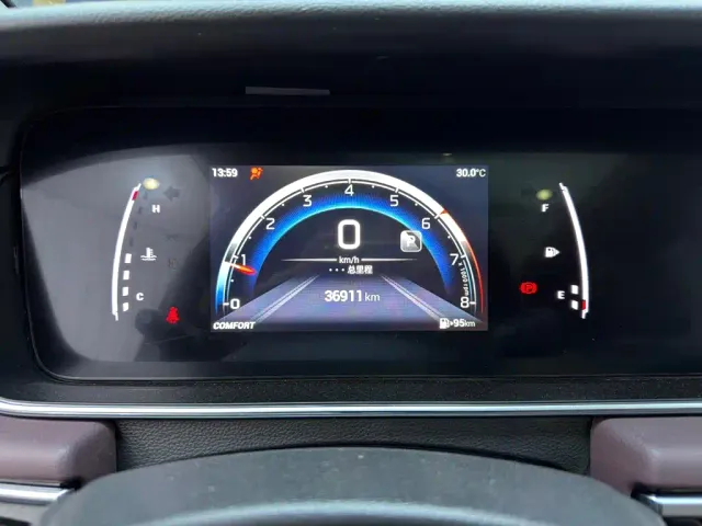 GAC Trumpchi M6 — Фото автомобиля 10