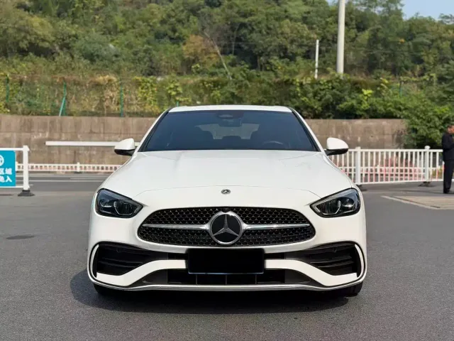 Mercedes-Benz C-Class — Фото автомобиля 2