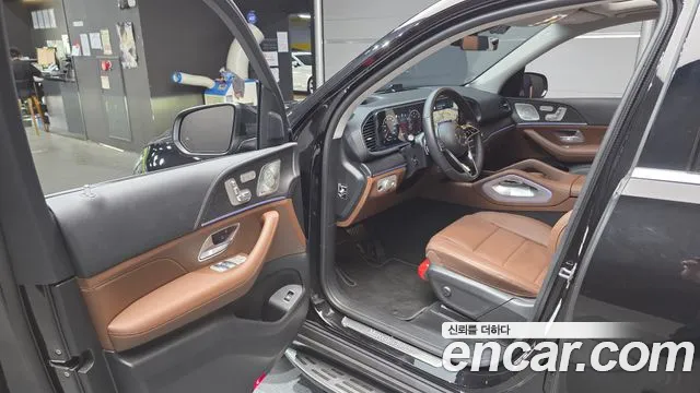 Mercedes-Benz GLE-Class — Фото автомобиля 10