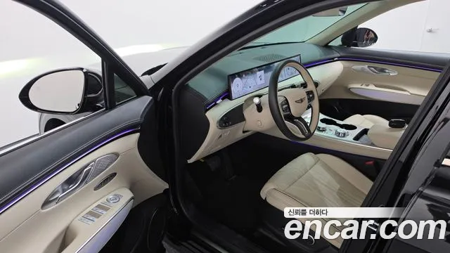 Genesis GV70 2.5T Бензин AWD — Фото автомобиля 10