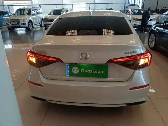 Honda Civic — Фото автомобиля 3