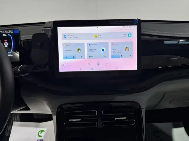 BYD Qin PLUS — Фото автомобиля 25