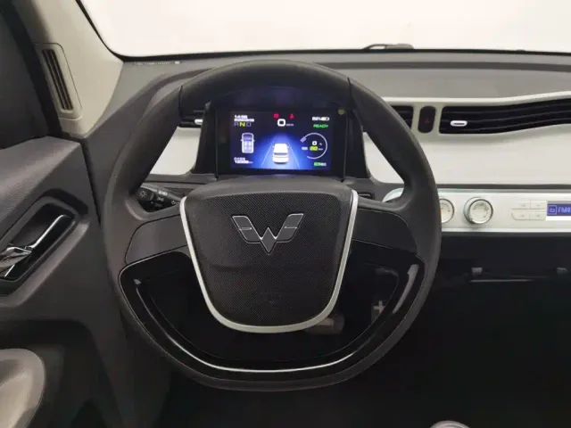 Wuling Hongguang Mini EV — Фото автомобиля 11