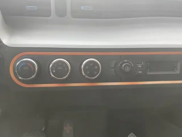 Wuling Hongguang Mini EV — Фото автомобиля 12