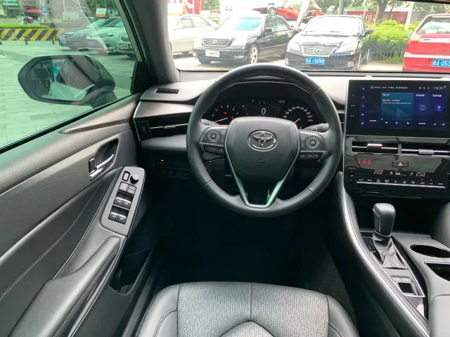 Toyota Avalon — Фото автомобиля 19