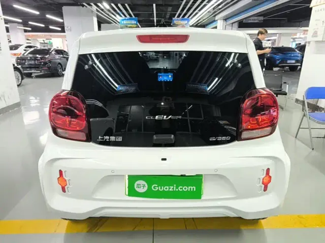 Roewe Clever — Фото автомобиля 5