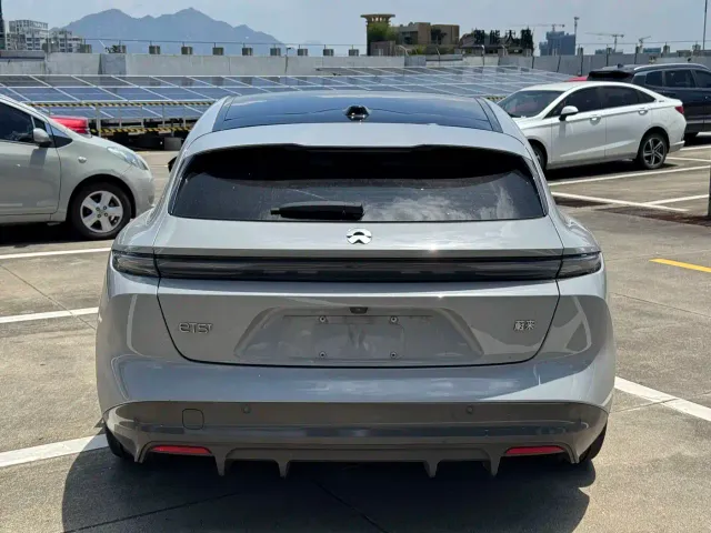 Nio ET5 Touring — Фото автомобиля 4