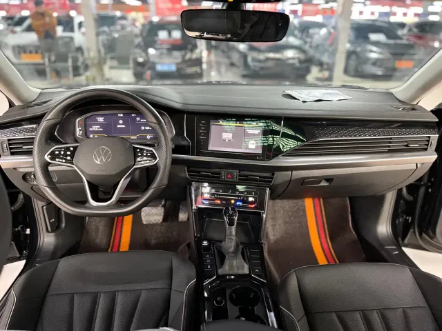 Volkswagen Passat — Фото автомобиля 9