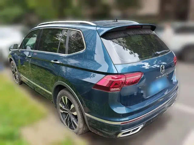 Volkswagen Tiguan L — Фото автомобиля 4
