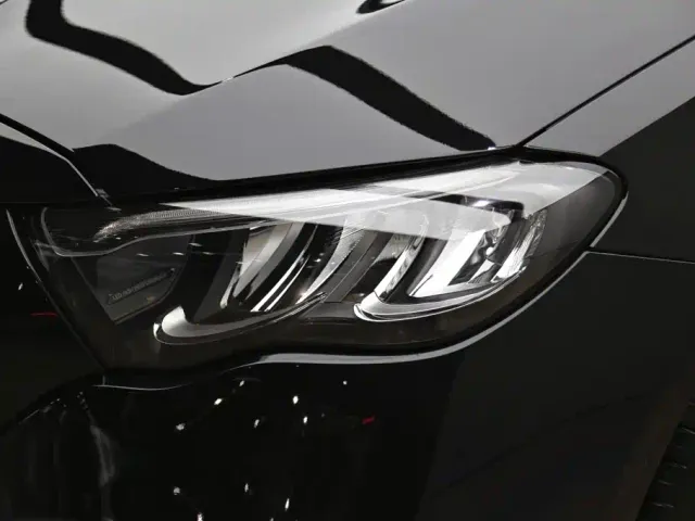 Mercedes-Benz E-Class — Фото автомобиля 27