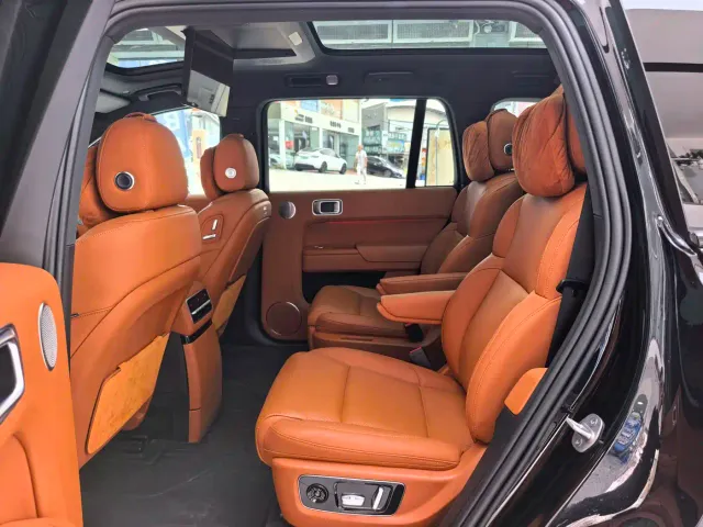 Li Auto L9 — Фото автомобиля 9
