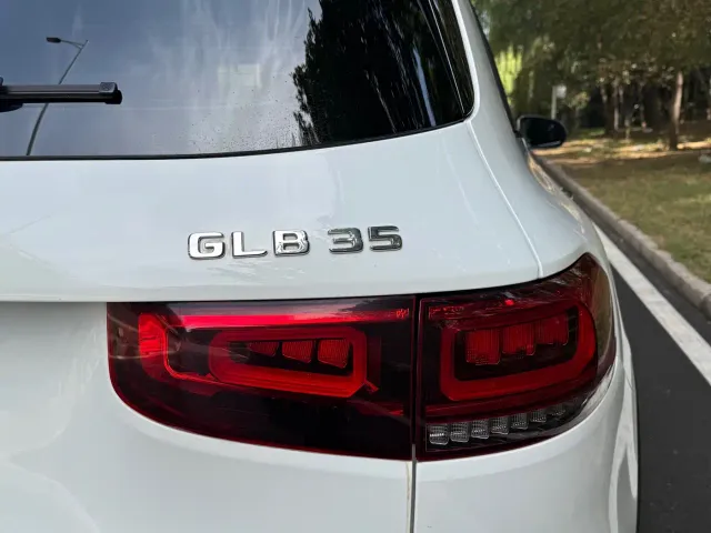 Mercedes-Benz GLB AMG — Фото автомобиля 10