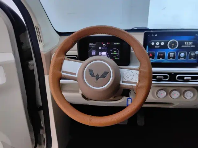 Wuling Hongguang Mini EV — Фото автомобиля 15