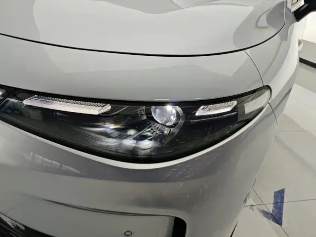 Leapmotor C16 — Фото автомобиля 5